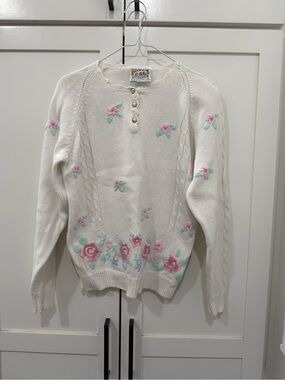 CSL Cherry Stix Ltd sweater white knit fabric with embroidered flowers women’s S